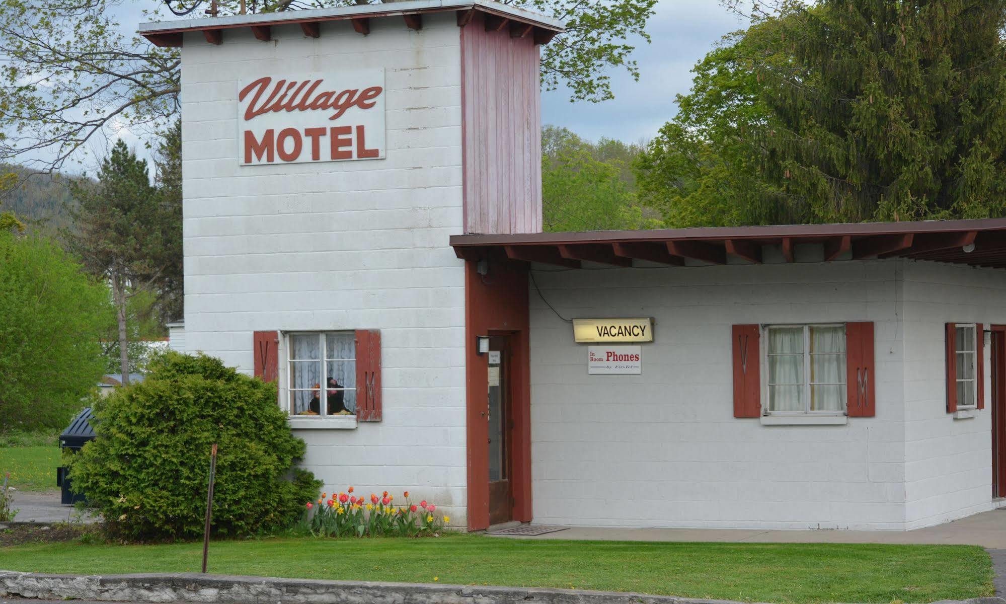 The Village Motel Richfield Springs Exteriör bild